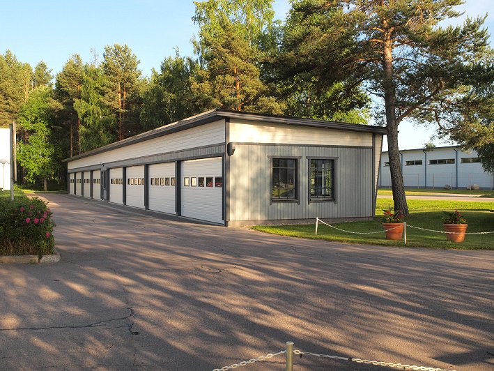 Yleisn�kym� SKC autotalon pihalta