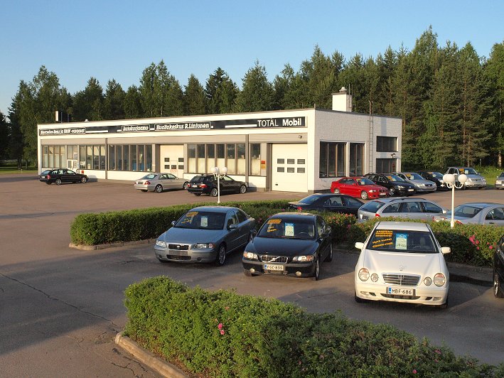 Yleisn�kym� SKC autotalon pihalta