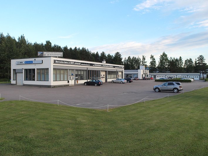 Yleisn�kym� SKC autotalon pihalta