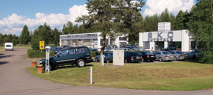 Yleisn�kym� SKC autotalon pihalta