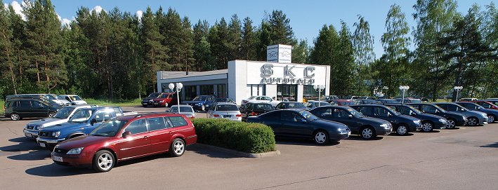 Yleisn�kym� SKC autotalon pihalta